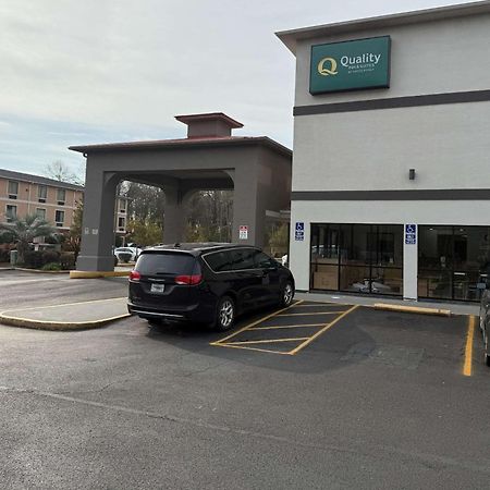 Quality Inn & Suites Μπιλόξι Εξωτερικό φωτογραφία
