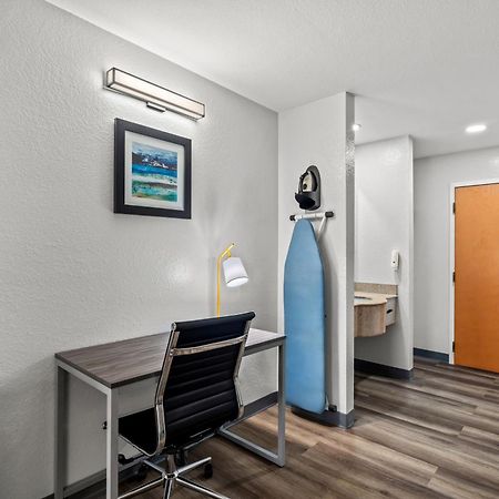Quality Inn & Suites Μπιλόξι Εξωτερικό φωτογραφία
