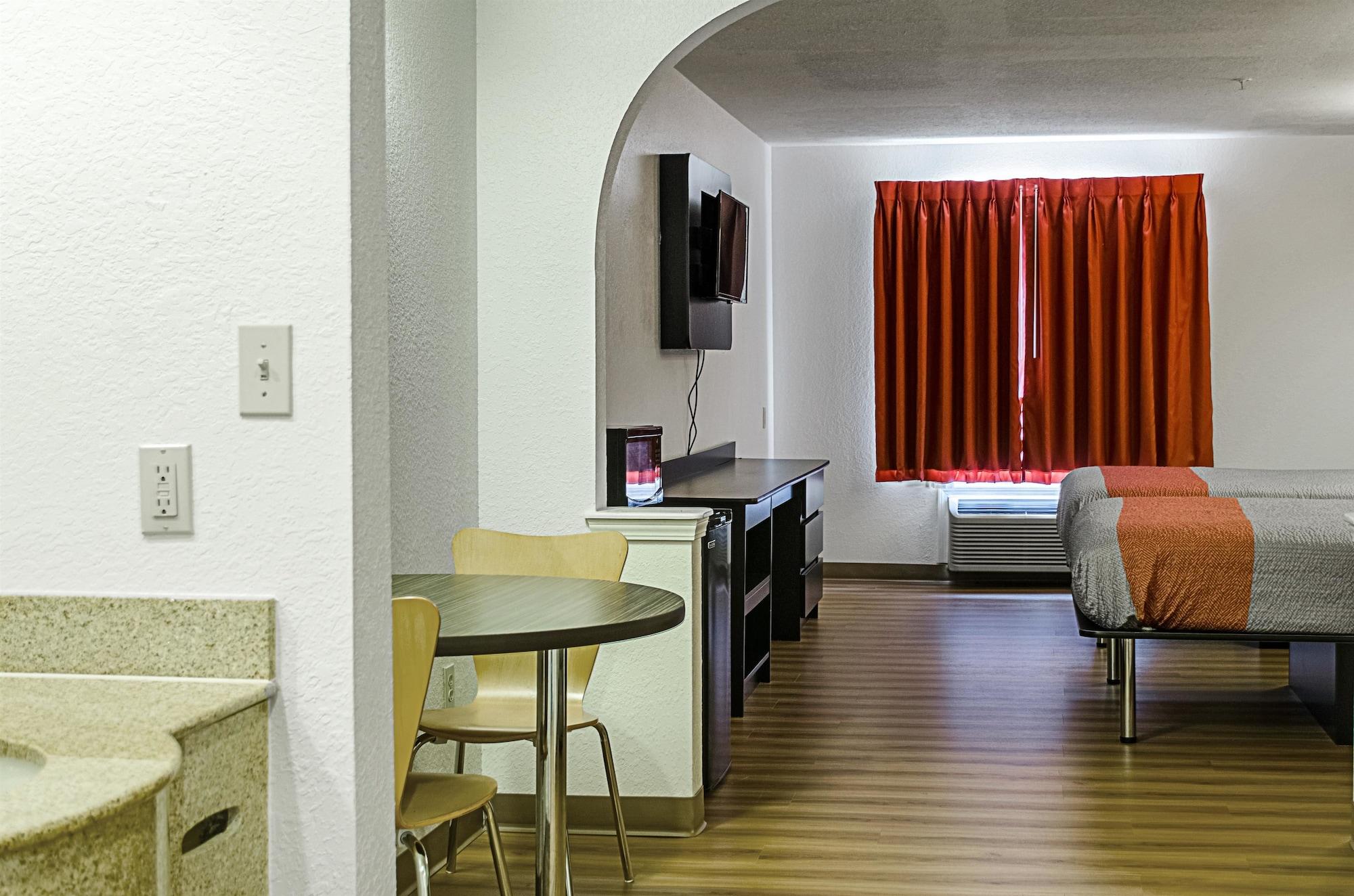 Quality Inn & Suites Μπιλόξι Εξωτερικό φωτογραφία