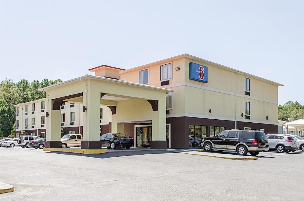 Quality Inn & Suites Μπιλόξι Εξωτερικό φωτογραφία
