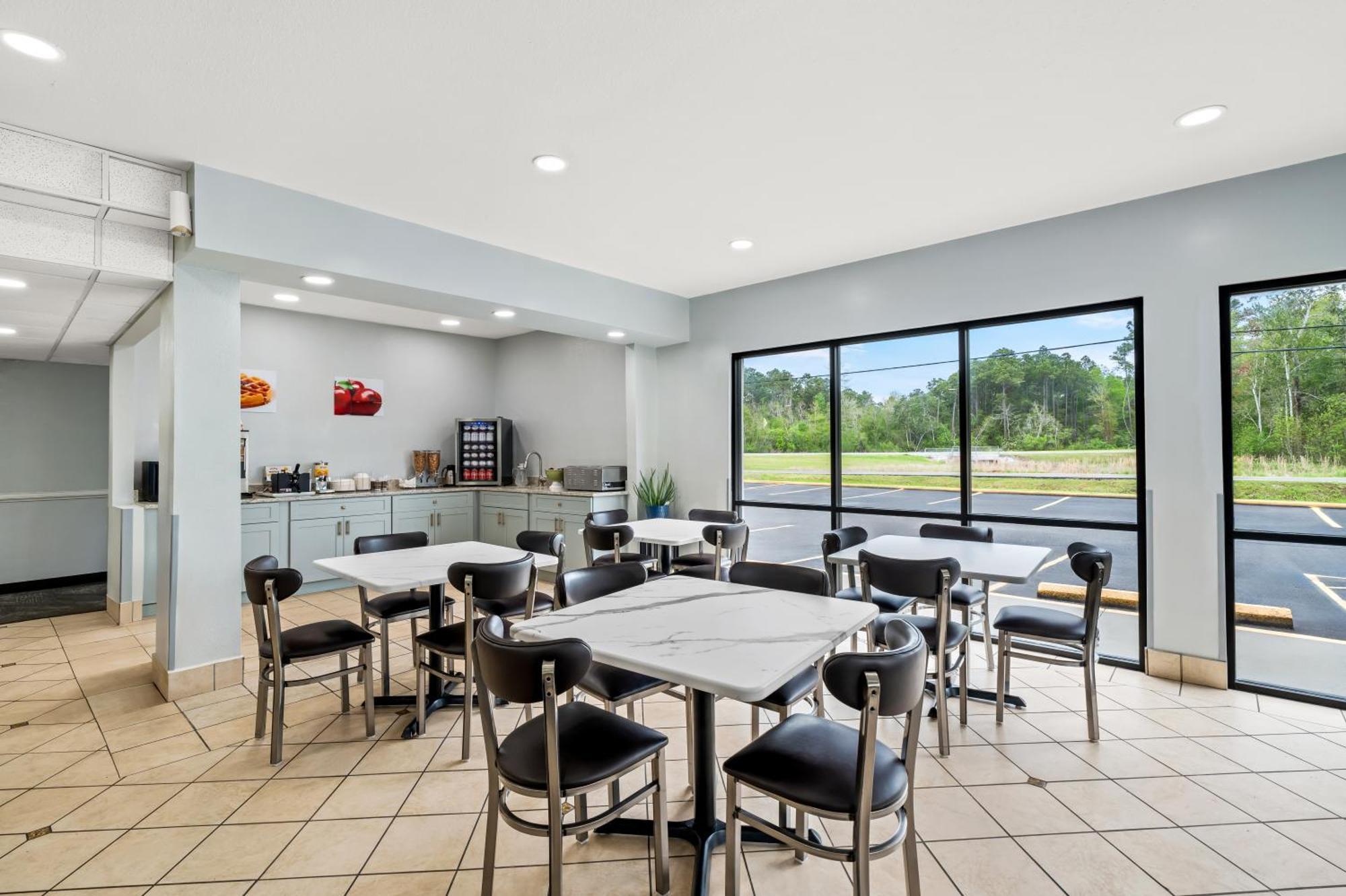 Quality Inn & Suites Μπιλόξι Εξωτερικό φωτογραφία