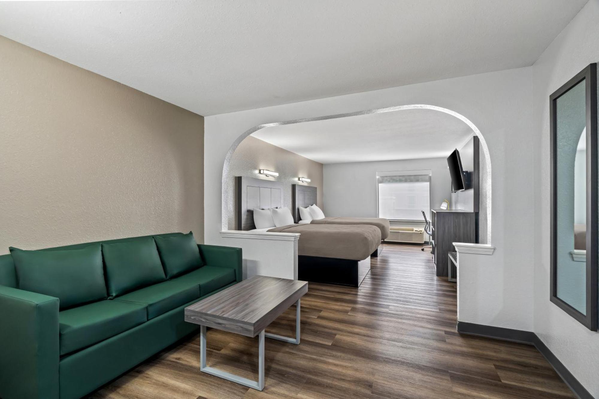 Quality Inn & Suites Μπιλόξι Εξωτερικό φωτογραφία