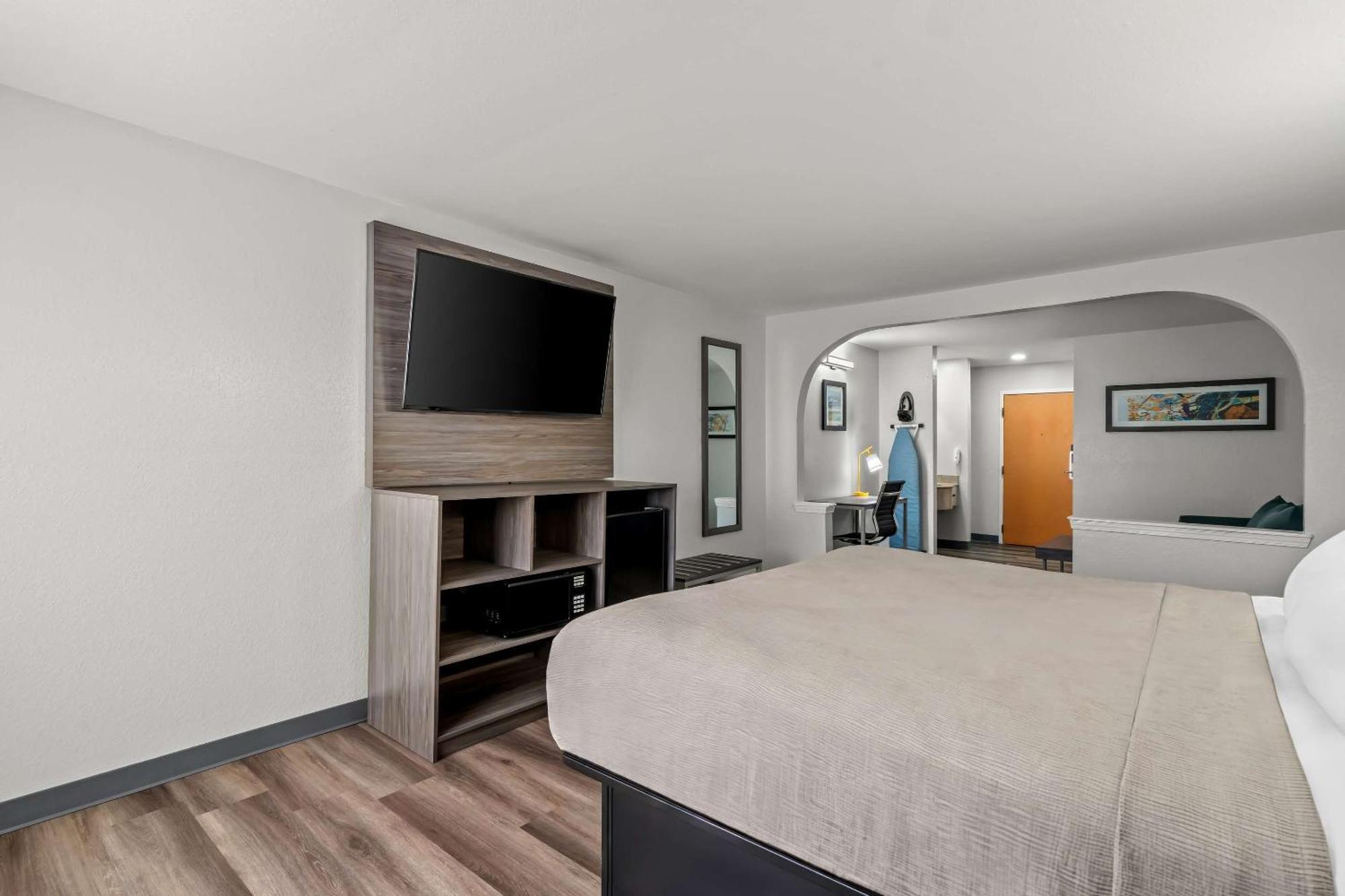 Quality Inn & Suites Μπιλόξι Εξωτερικό φωτογραφία