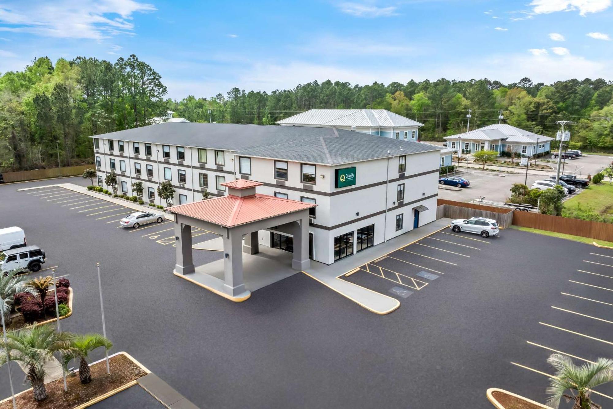 Quality Inn & Suites Μπιλόξι Εξωτερικό φωτογραφία